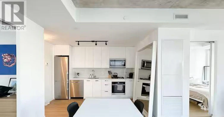 617-195 Mccaul Street, Toronto, ON, M5T 1W6 - 2