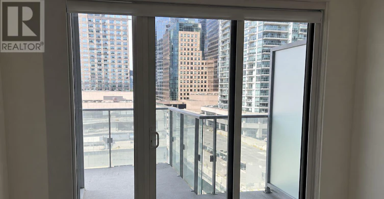 619-15 Queens Quay E, Toronto, ON, M5E 0C5 - 5