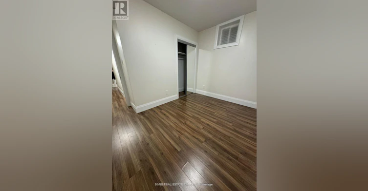 LOWER-228 Montose Avenue, Toronto, ON, M6G 3G7 - 6