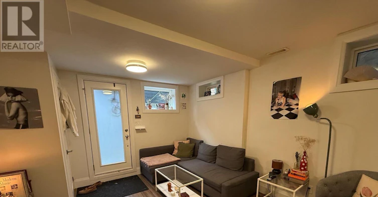 LOWER-228 Montrose Avenue, Toronto, ON, M6G 3G7 - 2
