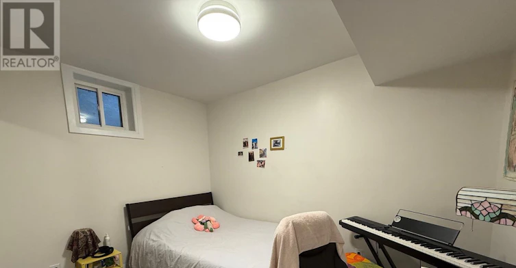 LOWER-228 Montrose Avenue, Toronto, ON, M6G 3G7 - 7