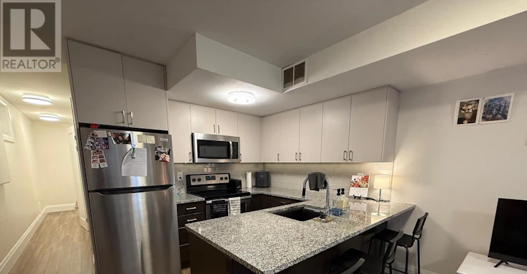 LOWER-228 Montrose Avenue, Toronto, ON, M6G 3G7 - 5