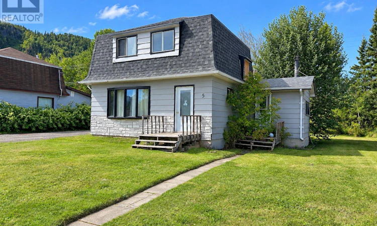 5 Steele Avenue