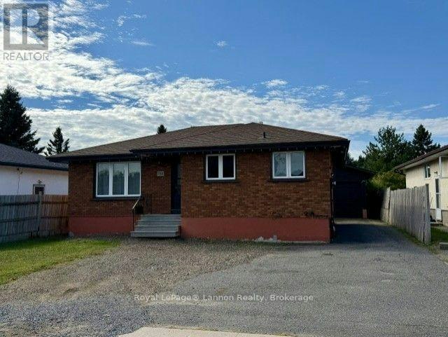 782 James Street N, Thunder Bay, ON, P7C 5N3