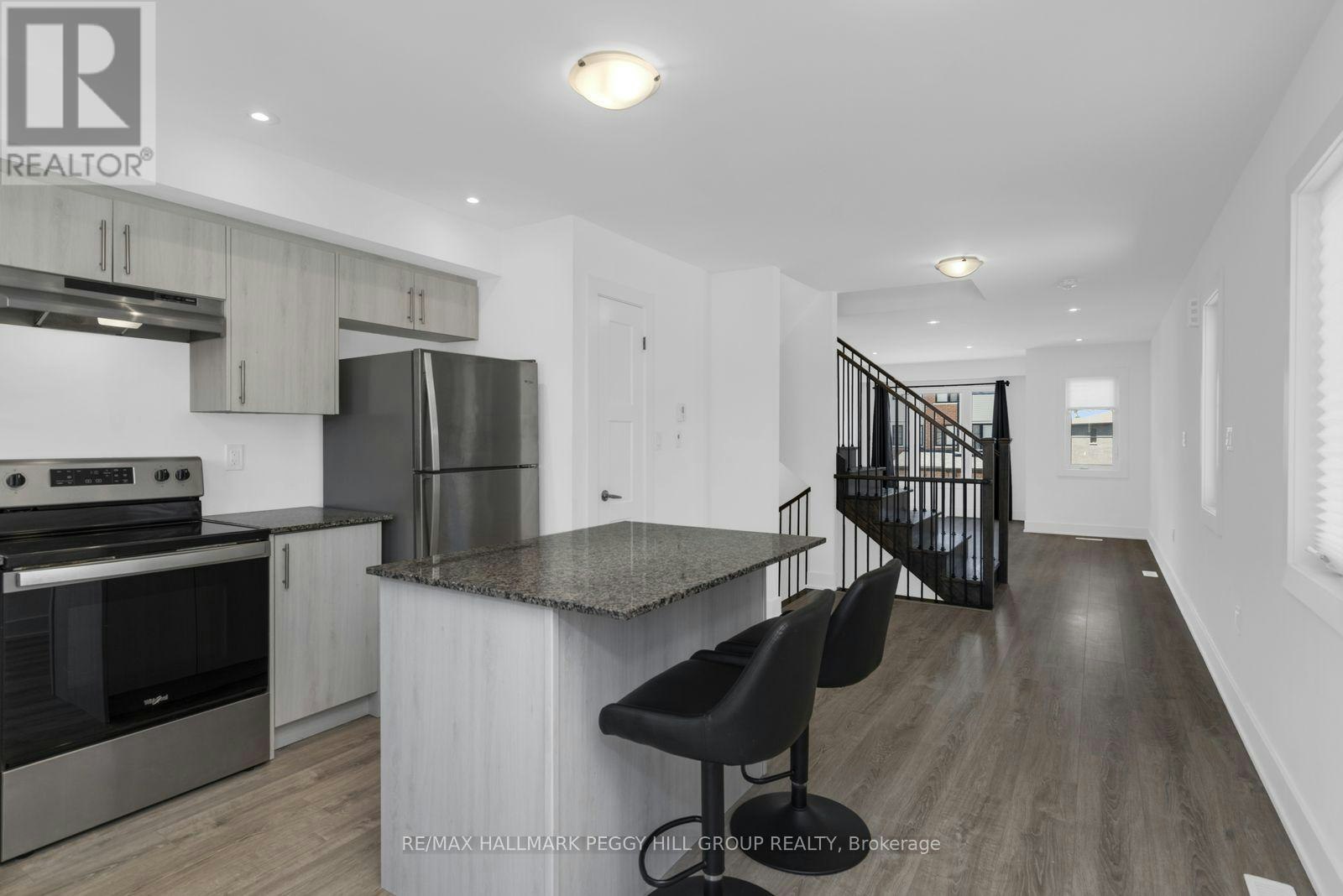 30 Pumpkin Corner Crescent, Barrie, ON, L9J 0T6 - 5