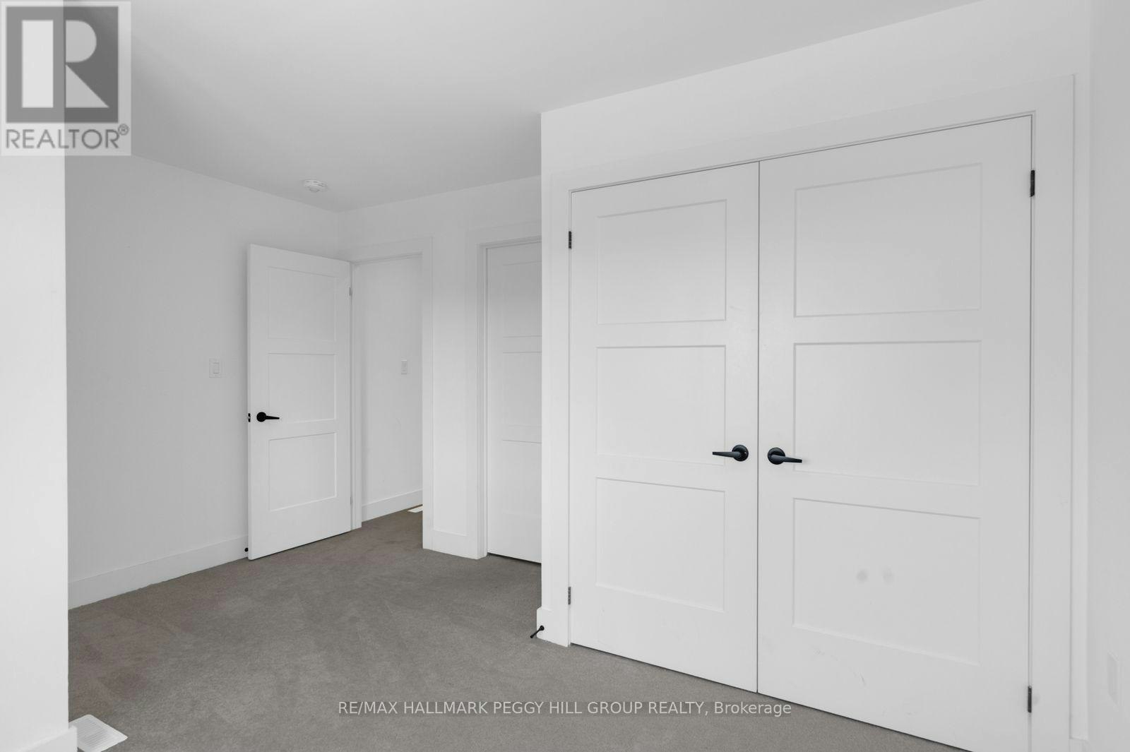 30 Pumpkin Corner Crescent, Barrie, ON, L9J 0T6 - 12
