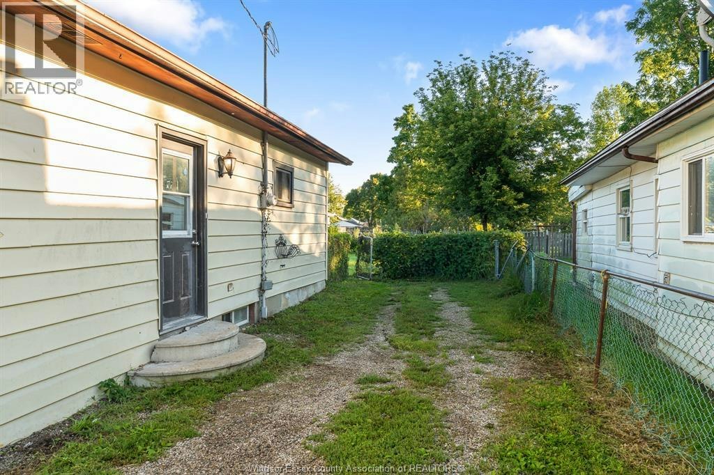 202 Sandys Street, Chatham-Kent, ON, N7L 3P8 - 3