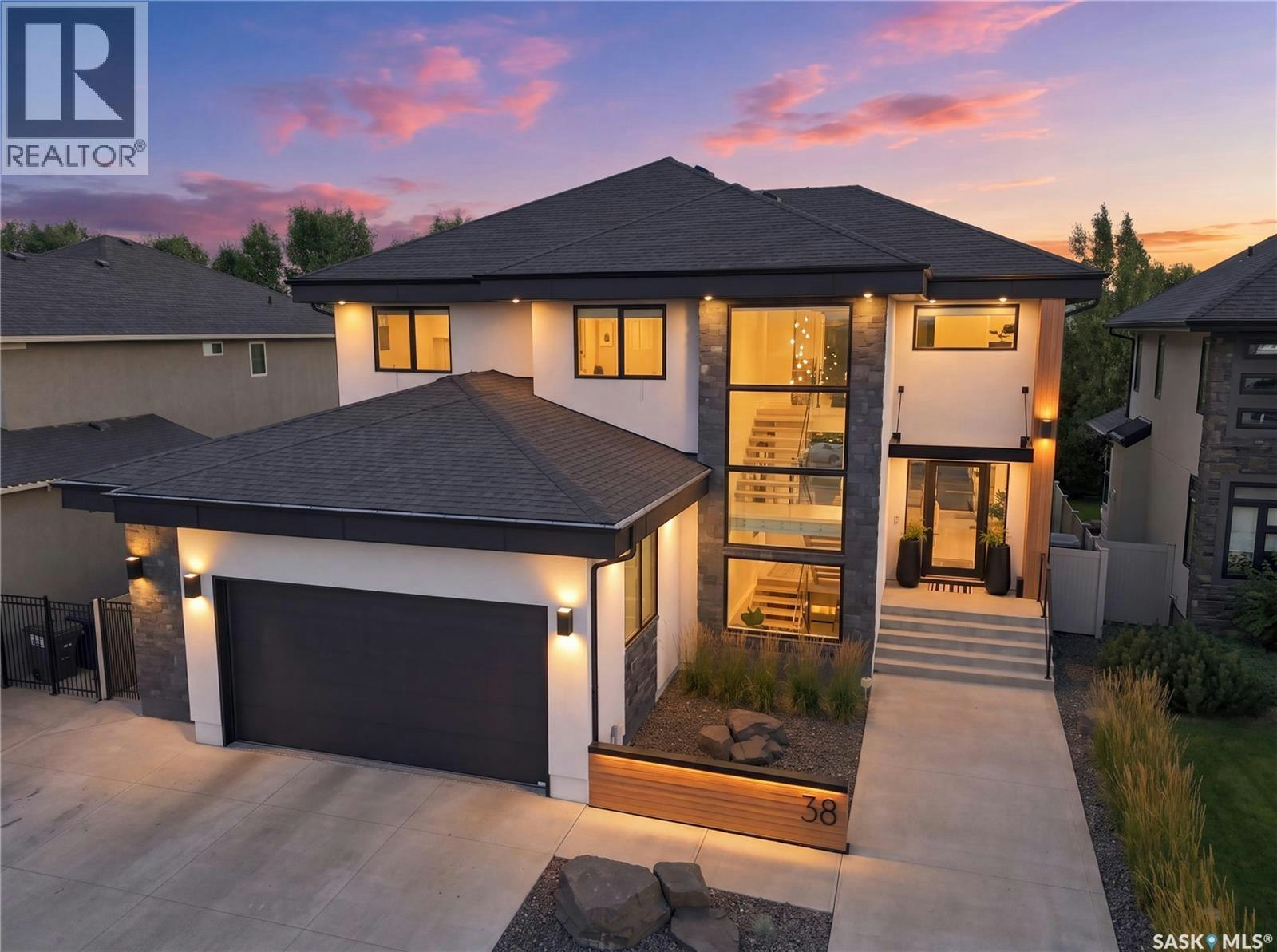 38 Wright Manor, Saskatoon, SK, S7N 2C9