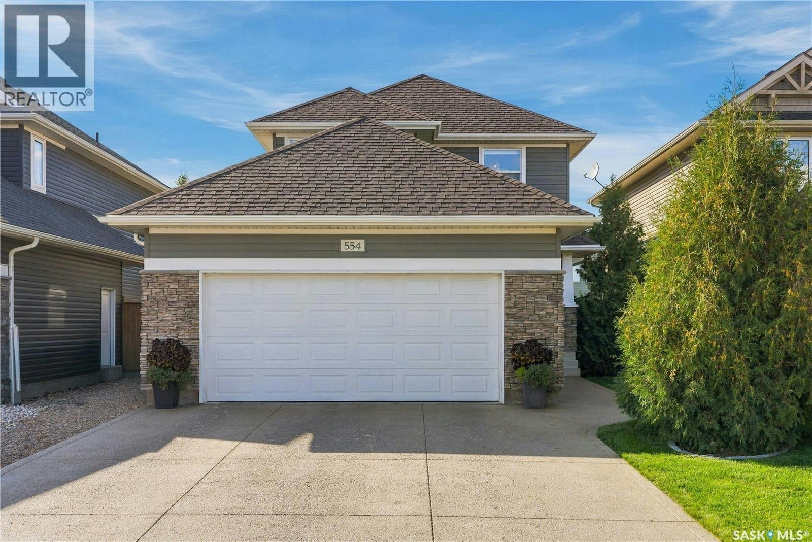 554 Kolynchuk Crescent, Saskatoon, SK, S7T 0V9