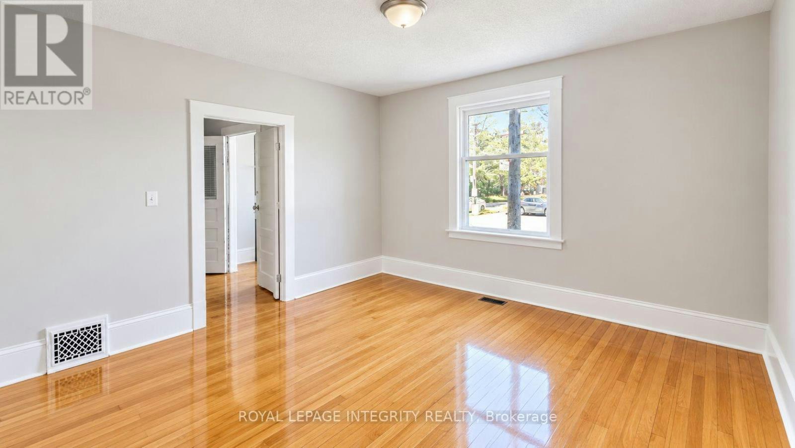 444 Gladstone Avenue, Ottawa, ON, K1R 5N8 - 4