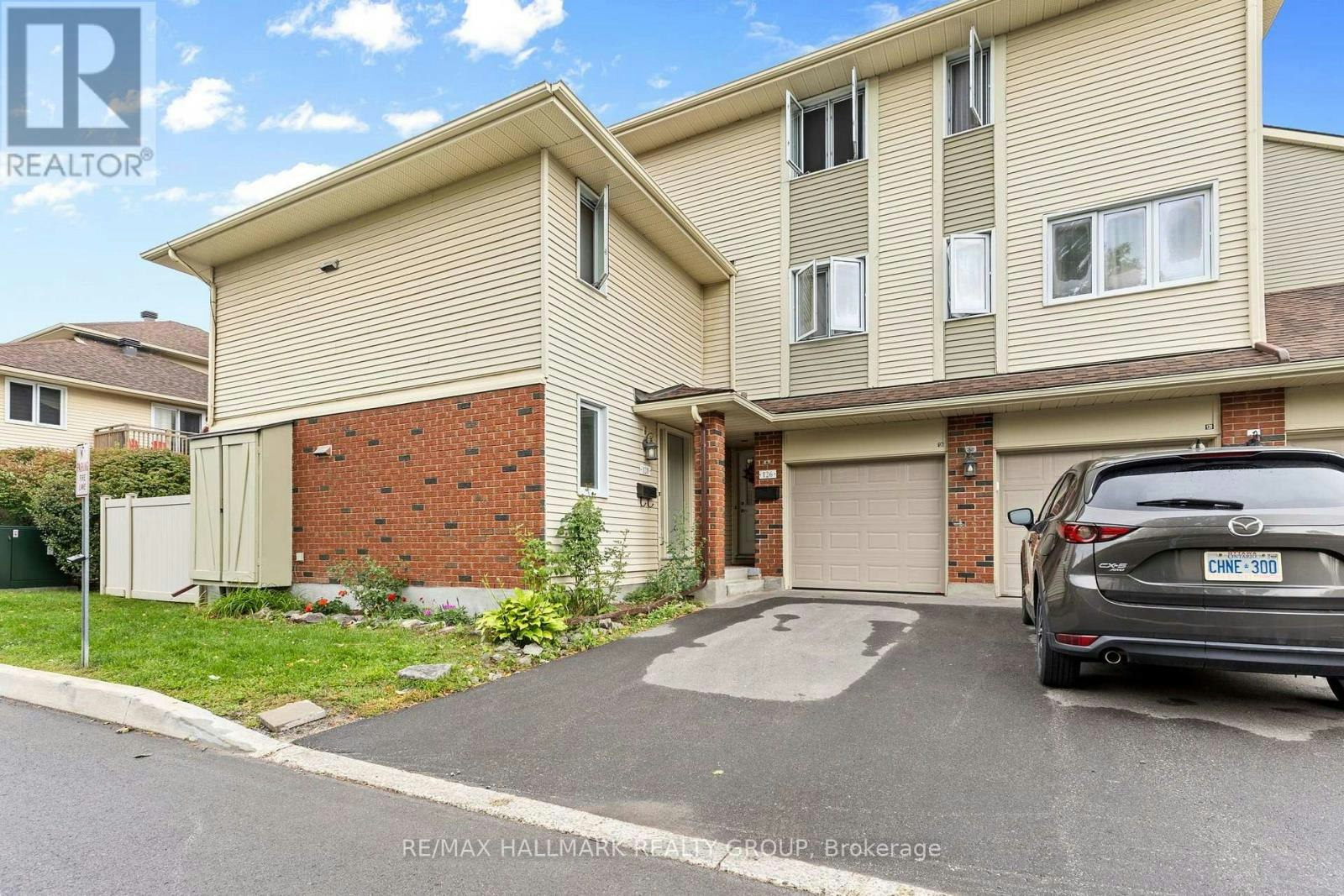50-126 Rushford Private, Ottawa, ON, K1T 3C5