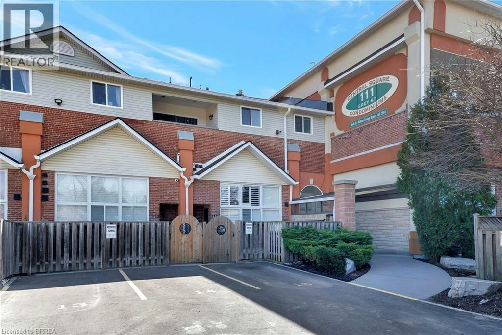 212-111 Grey Street, Brantford, ON, N3S 4V8