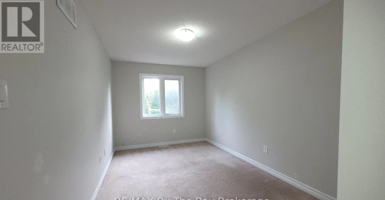 28 Arcadia Drive, Wasaga Beach, ON, L9Z 3C7 - 29