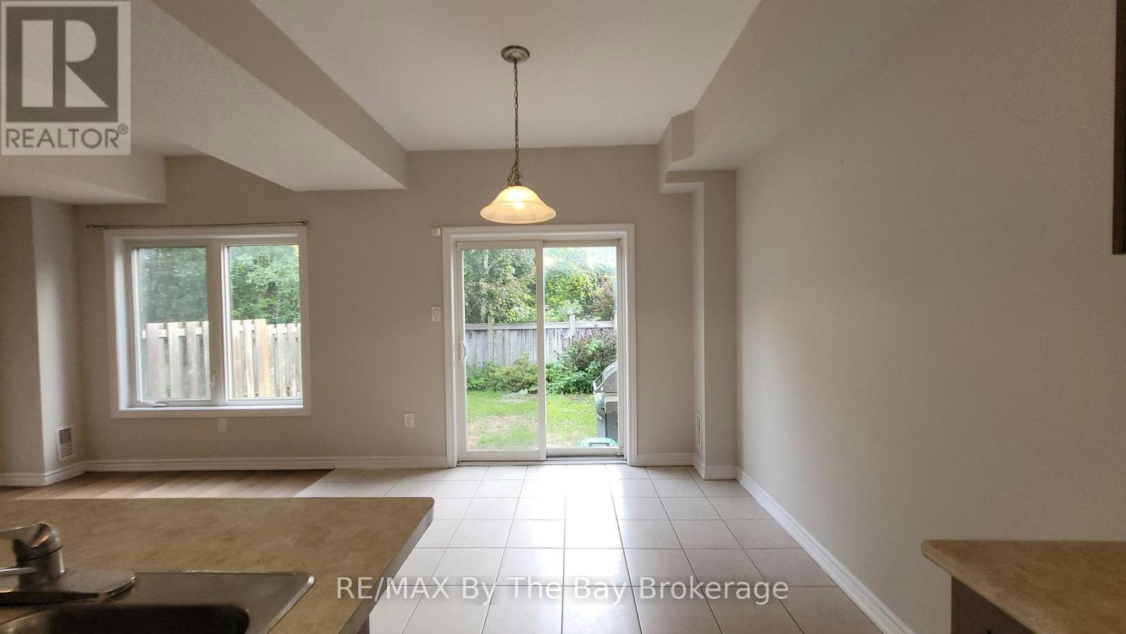 28 Arcadia Drive, Wasaga Beach, ON, L9Z 3C7 - 10