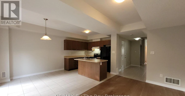 28 Arcadia Drive, Wasaga Beach, ON, L9Z 3C7 - 5