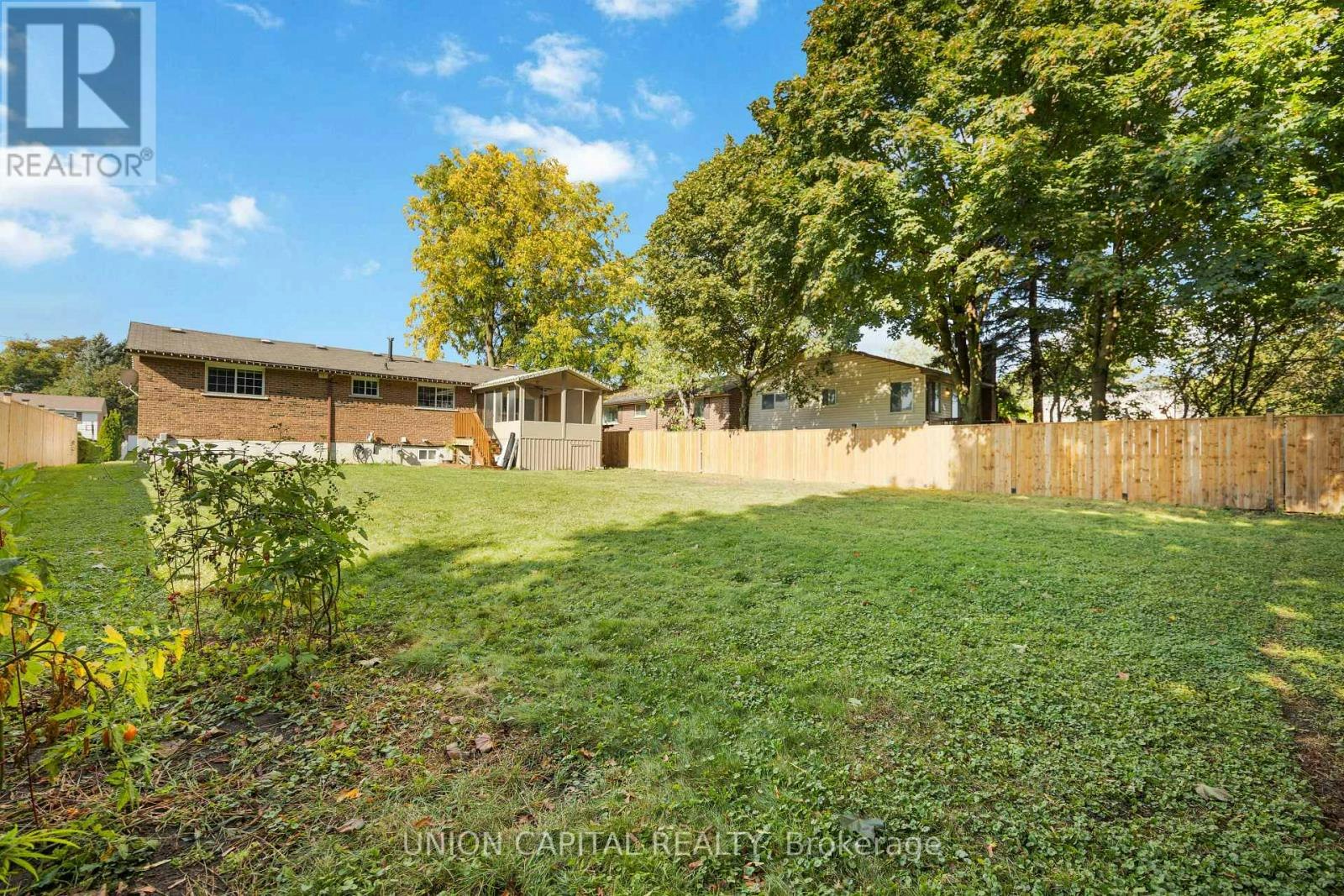 MAIN-50 Burningham Crescent, Ajax, ON, L1S 6A2 - 16