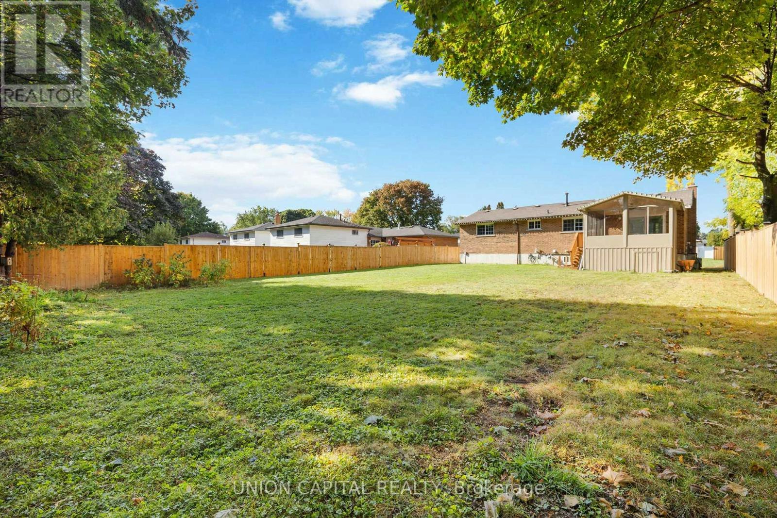 MAIN-50 Burningham Crescent, Ajax, ON, L1S 6A2 - 17