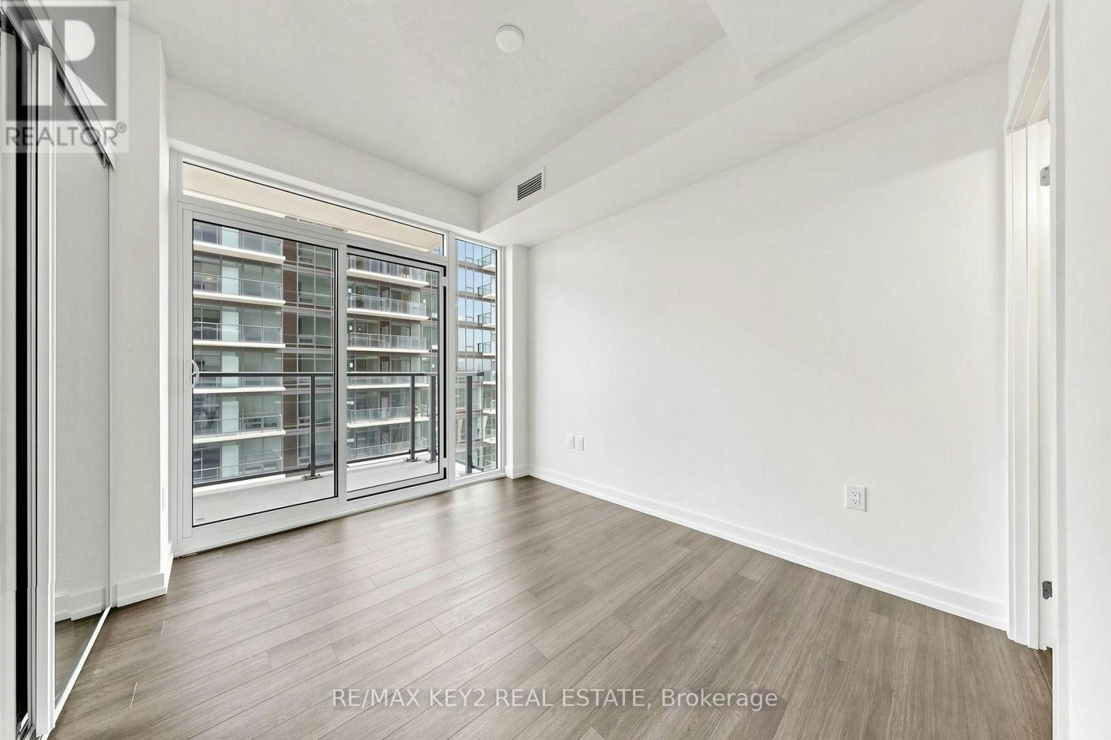 2104-4010 Eglinton Avenue W, Toronto, ON, M9A 0G5 - 11