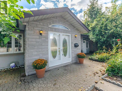 1474 Service Road SOUTH - 2