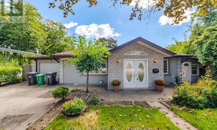 1474 Service Road SOUTH