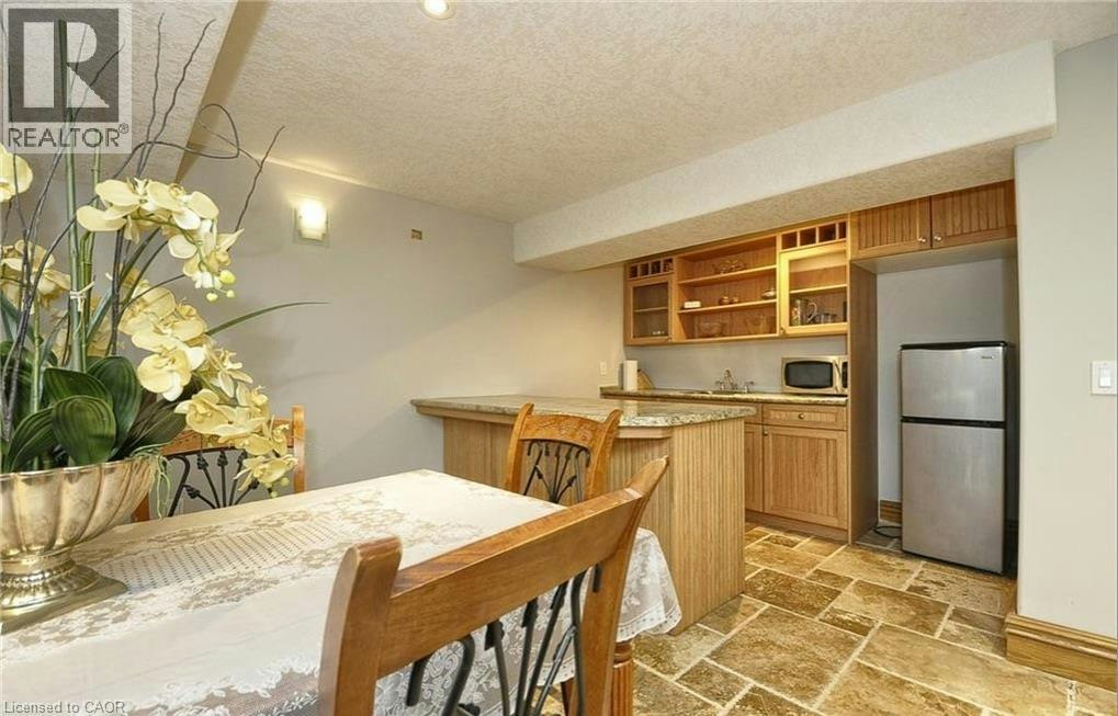 915 Briardean Road, Cambridge, ON, N3H 4R6 - 24