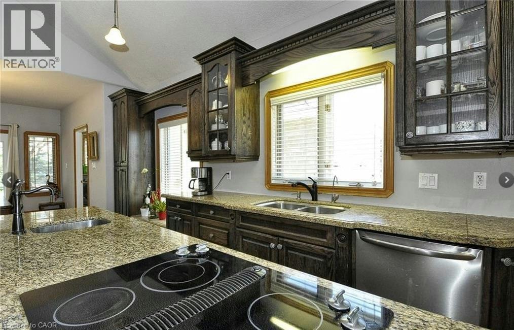 915 Briardean Road, Cambridge, ON, N3H 4R6 - 9