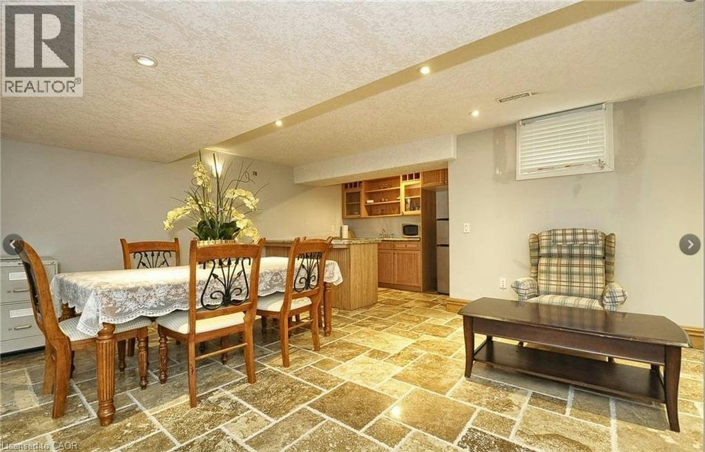 915 Briardean Road, Cambridge, ON, N3H 4R6 - 21