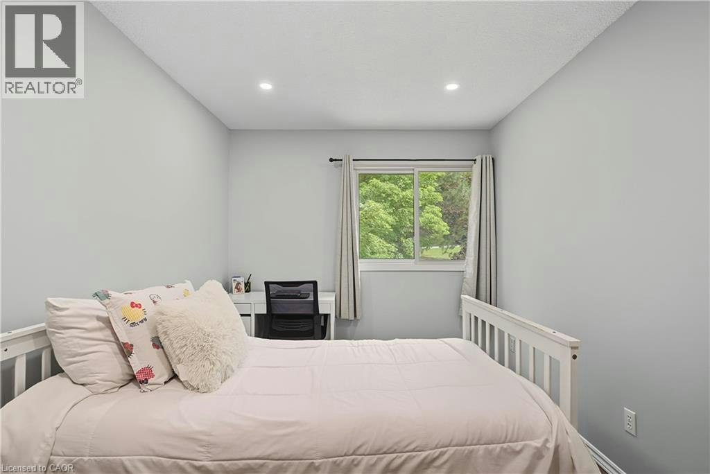 1-15 Green Valley Drive, Kitchener, ON, N2P 1K7 - 35