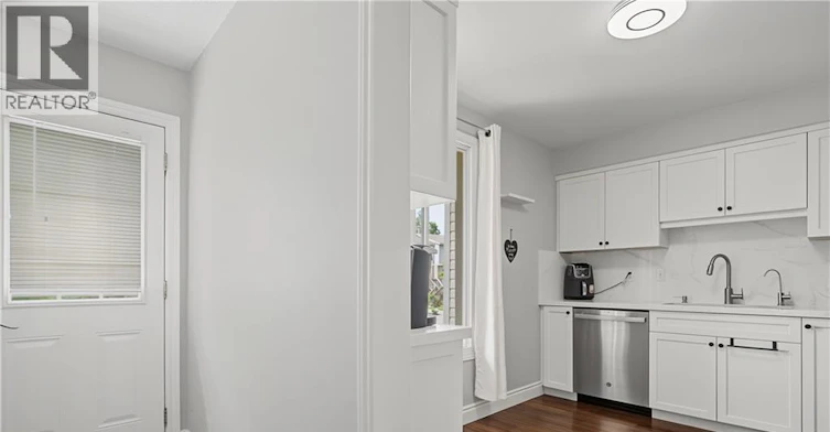 1-15 Green Valley Drive, Kitchener, ON, N2P 1K7 - 5