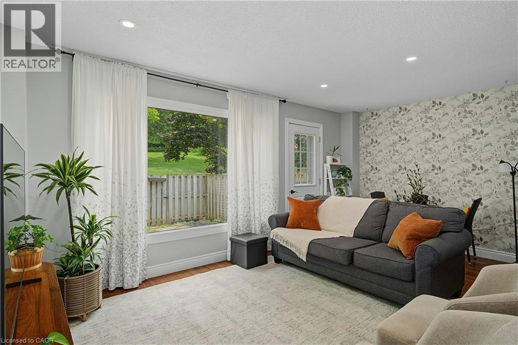 1-15 Green Valley Drive, Kitchener, ON, N2P 1K7 - 18