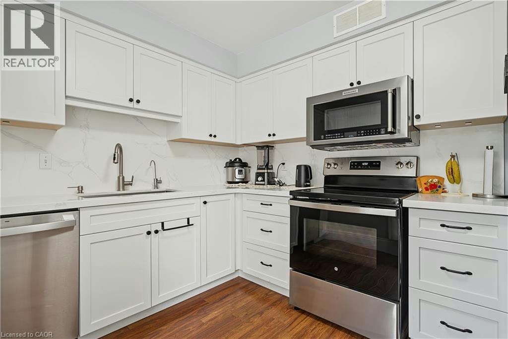 1-15 Green Valley Drive, Kitchener, ON, N2P 1K7 - 8