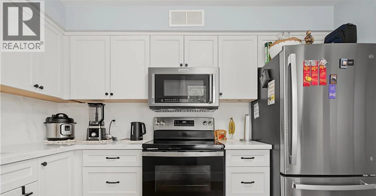 1-15 Green Valley Drive, Kitchener, ON, N2P 1K7 - 9