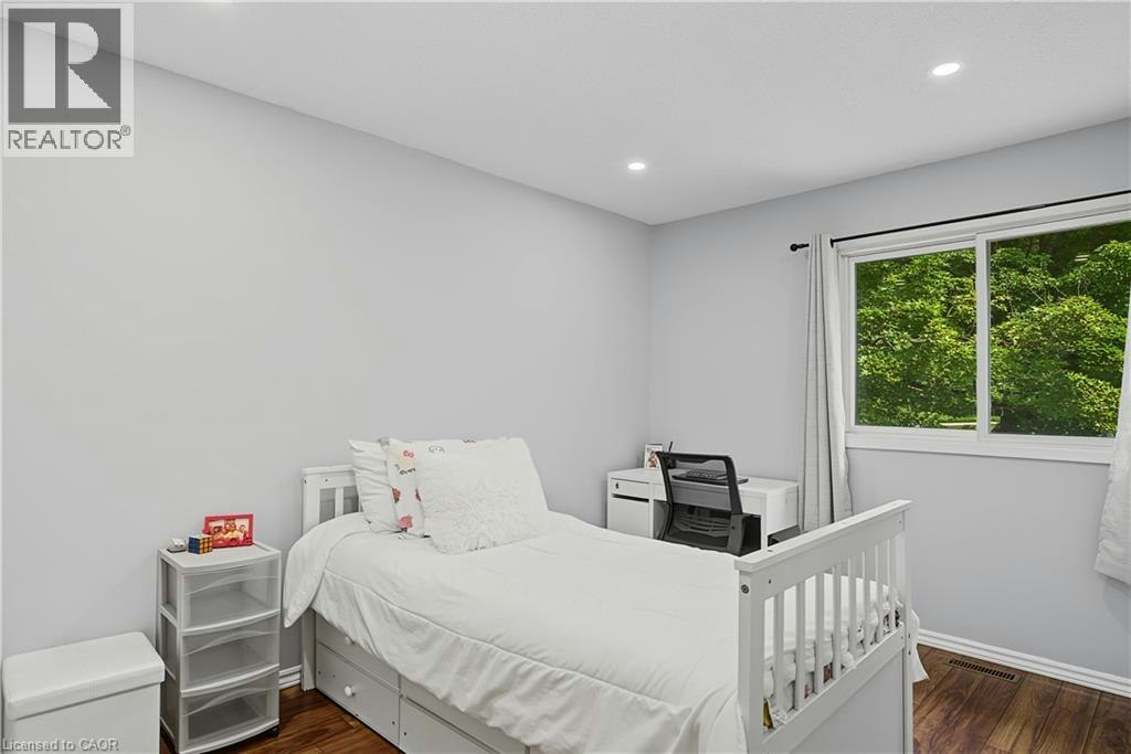 1-15 Green Valley Drive, Kitchener, ON, N2P 1K7 - 34