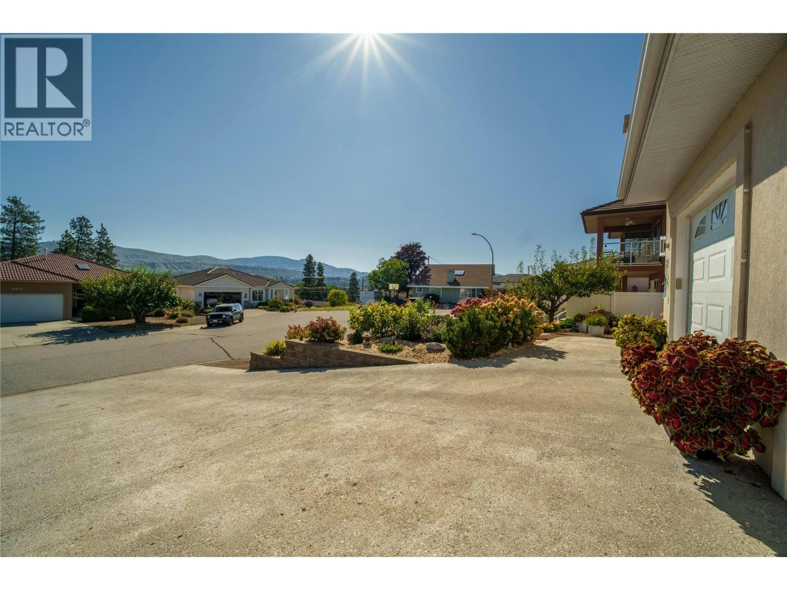 6812 Cabernet Place, Oliver, BC, V0H 1T4 - 41