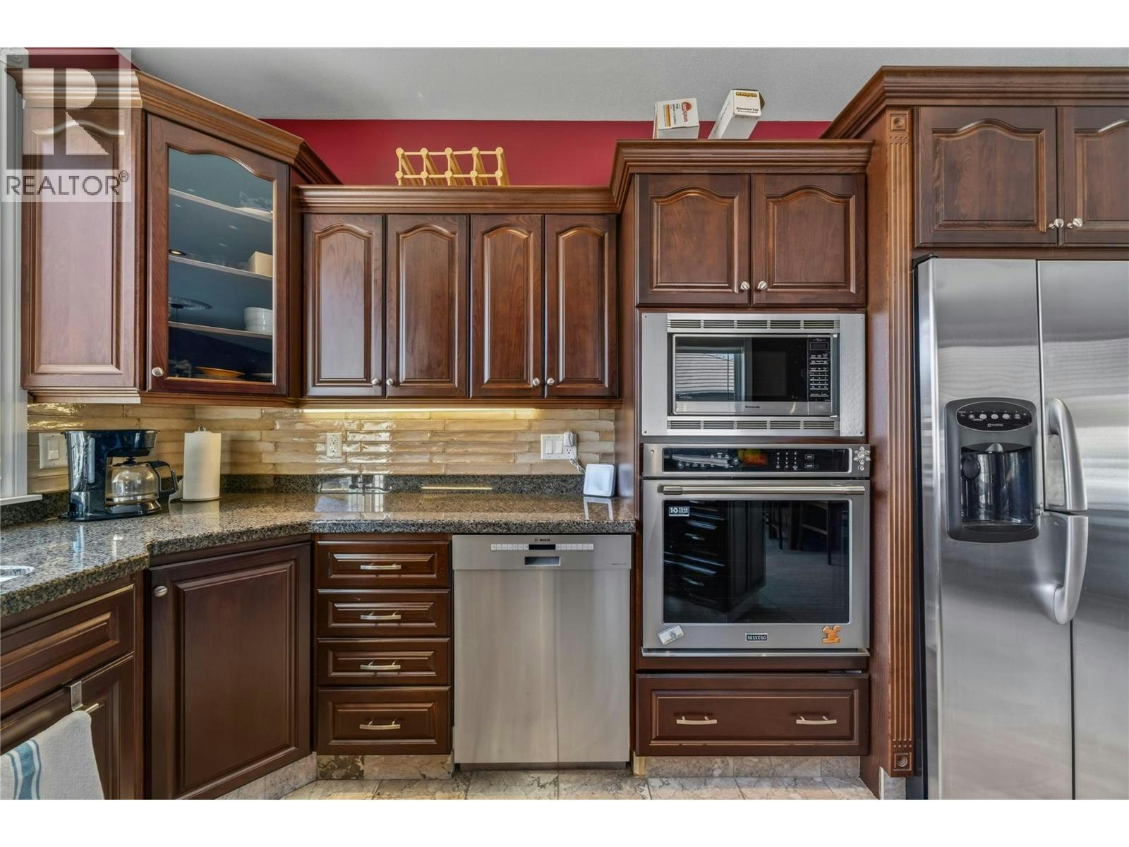 6812 Cabernet Place, Oliver, BC, V0H 1T4 - 13