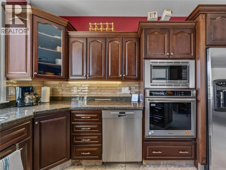6812 Cabernet Place, Oliver, BC, V0H 1T4 - 13