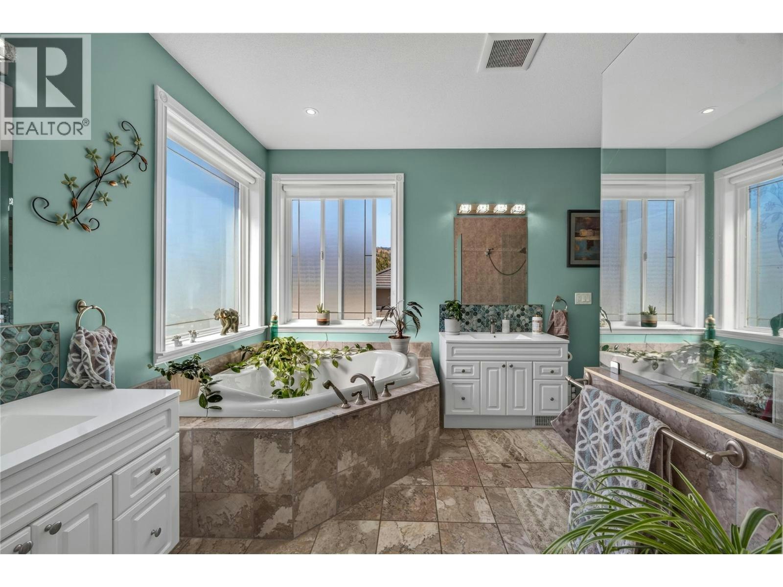 6812 Cabernet Place, Oliver, BC, V0H 1T4 - 20