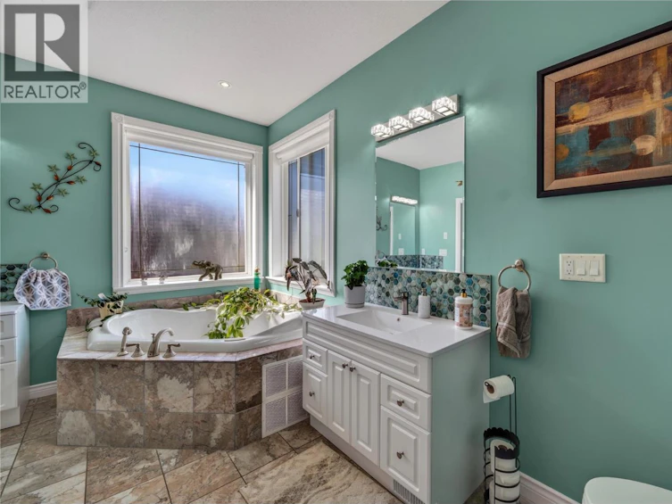 6812 Cabernet Place, Oliver, BC, V0H 1T4 - 21