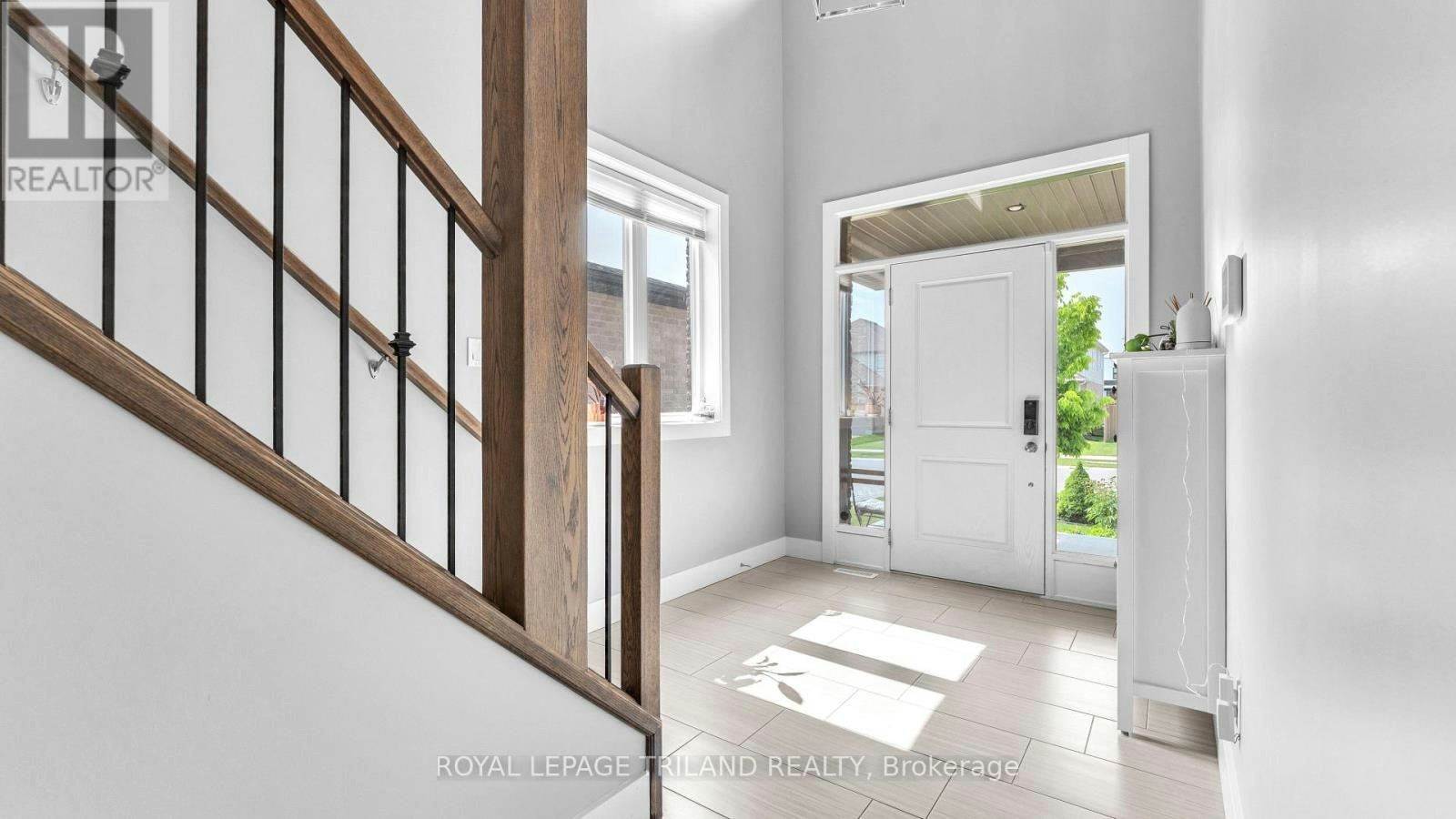 500 Sophia Crescent, London, ON, N6H 5L4 - 2