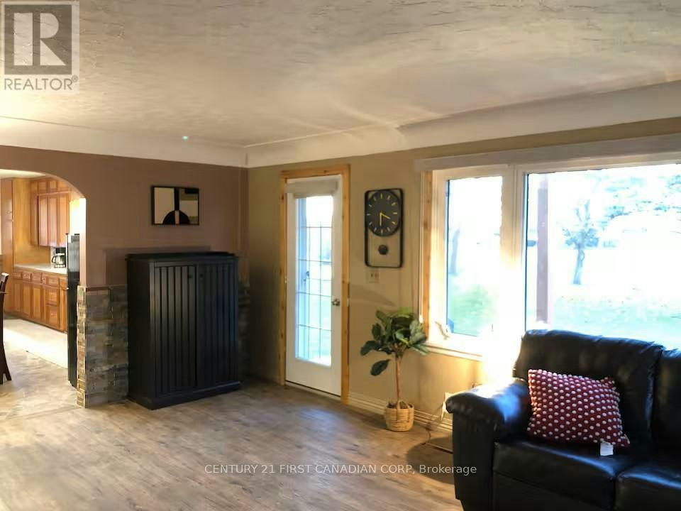 4578 Talbot Trail, Chatham-Kent, ON, N0P 2A0 - 8