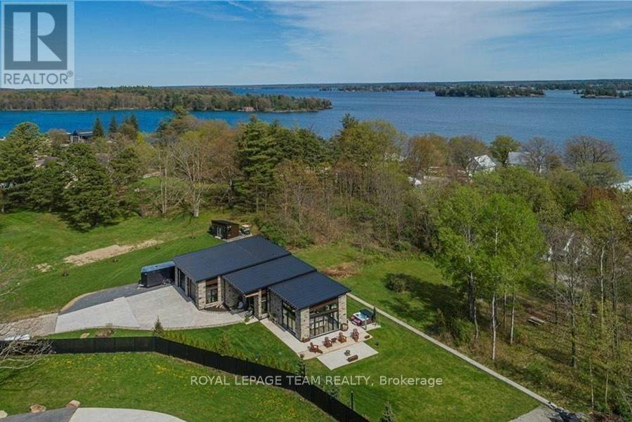 8 Headlands Way, Leeds and the Thousand Islands, ON, K0E 1R0 - 2