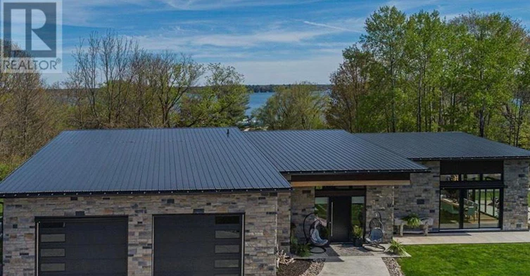 8 Headlands Way, Leeds and the Thousand Islands, ON, K0E 1R0