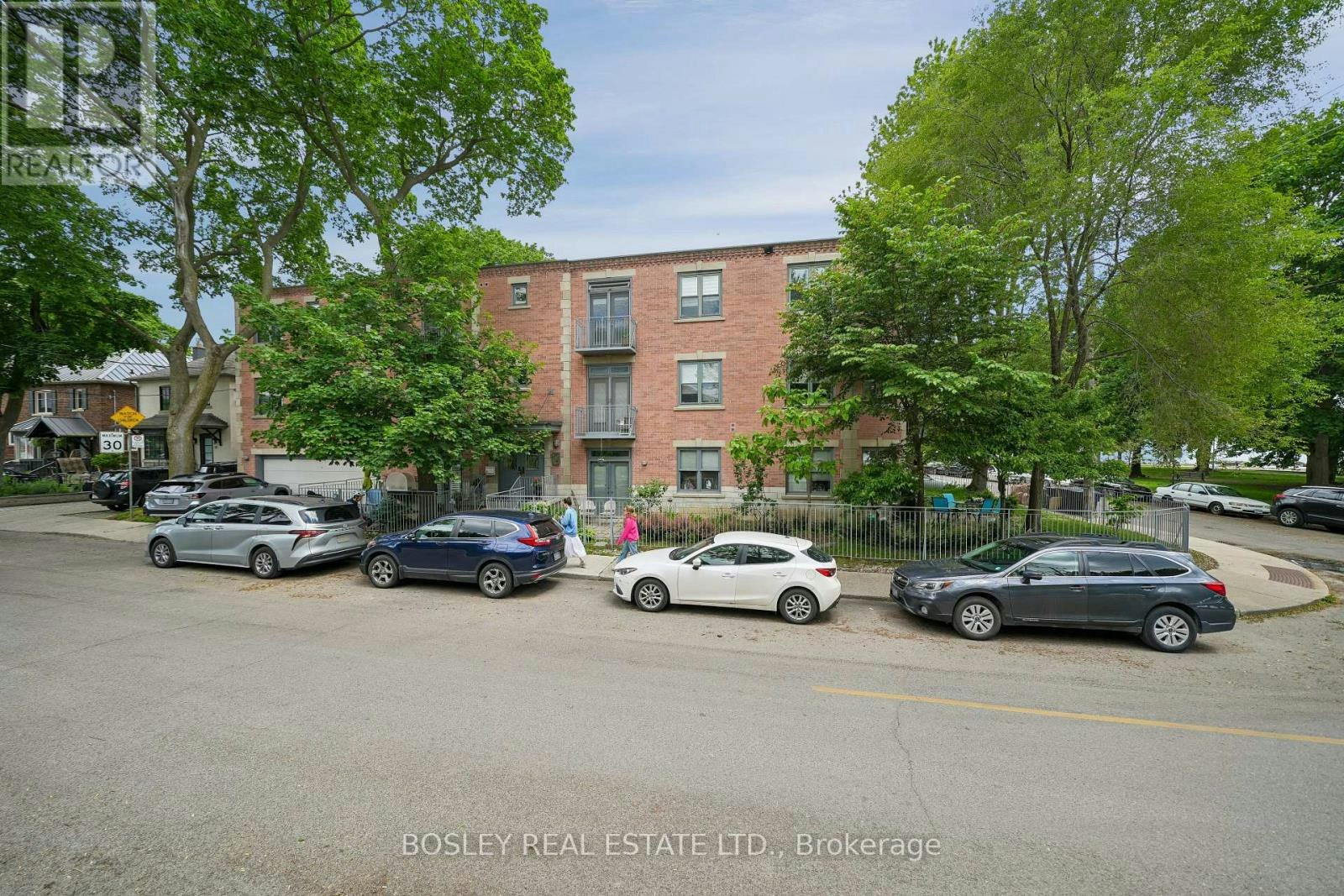 204-15 Glen Manor Drive, Toronto, ON, M4E 2X3 - 31