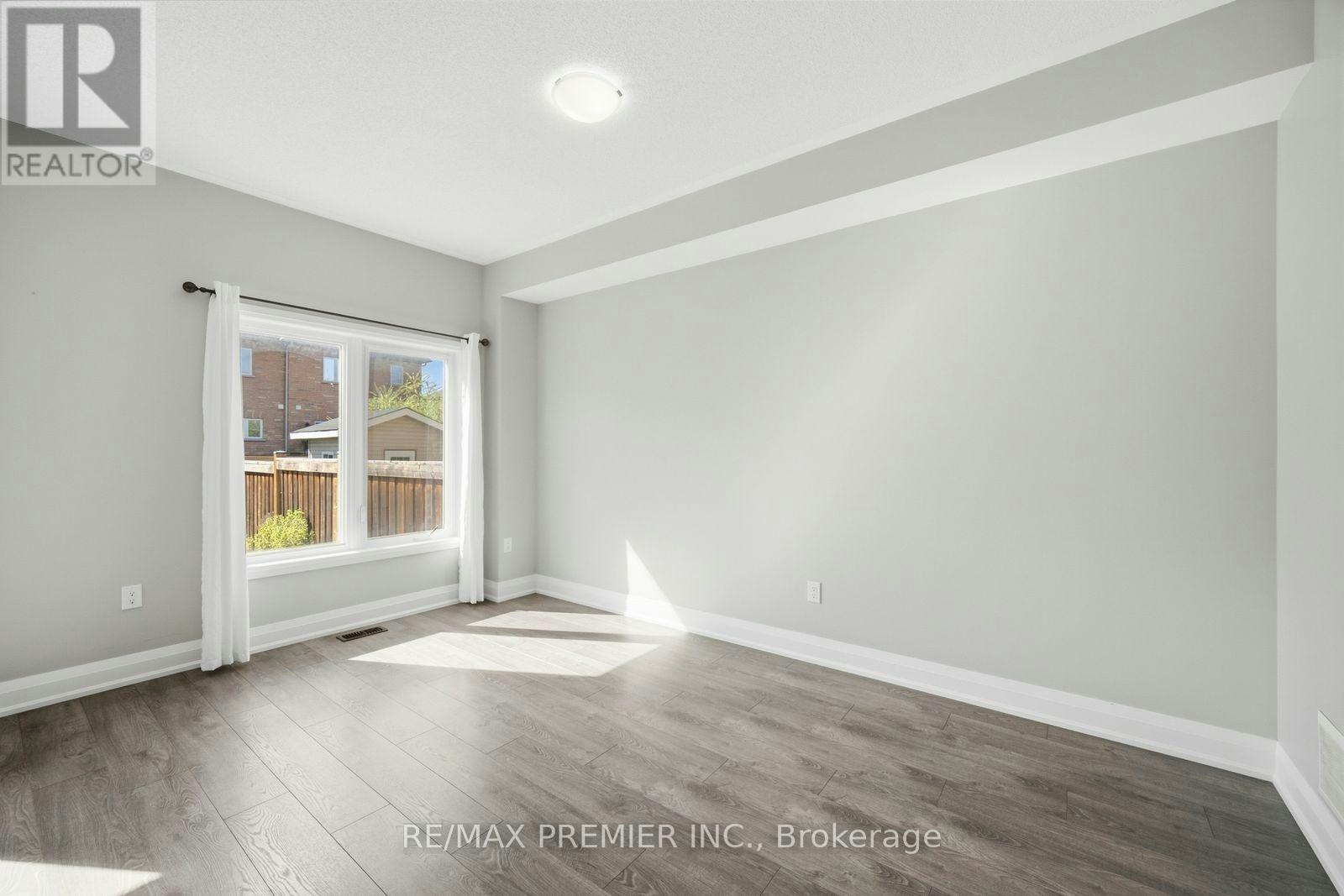72 Luisa Street, Bradford West Gwillimbury, ON, L3Z 0P1 - 15