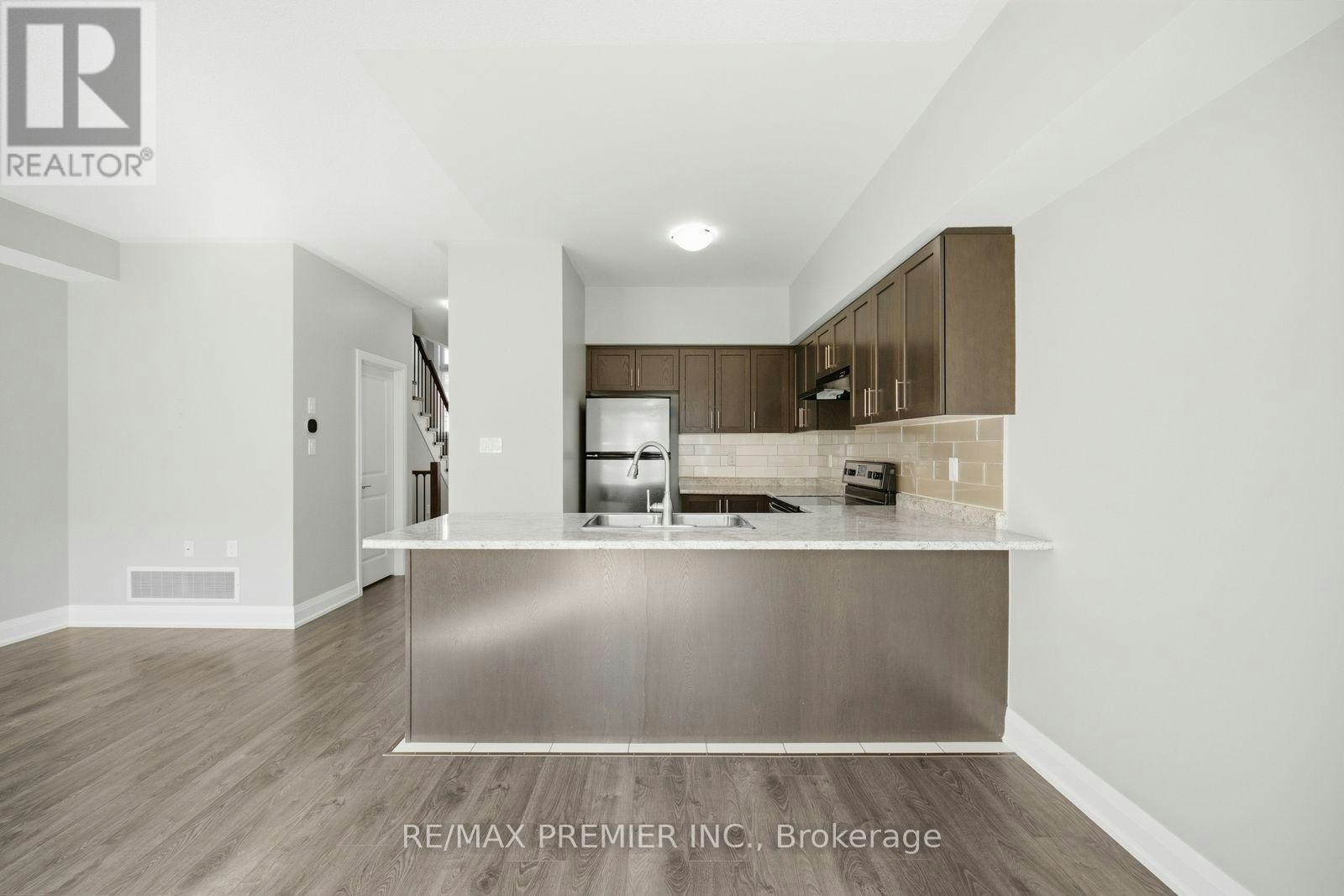 72 Luisa Street, Bradford West Gwillimbury, ON, L3Z 0P1 - 11