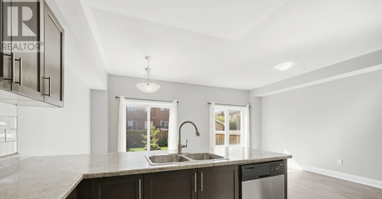 72 Luisa Street, Bradford West Gwillimbury, ON, L3Z 0P1 - 14