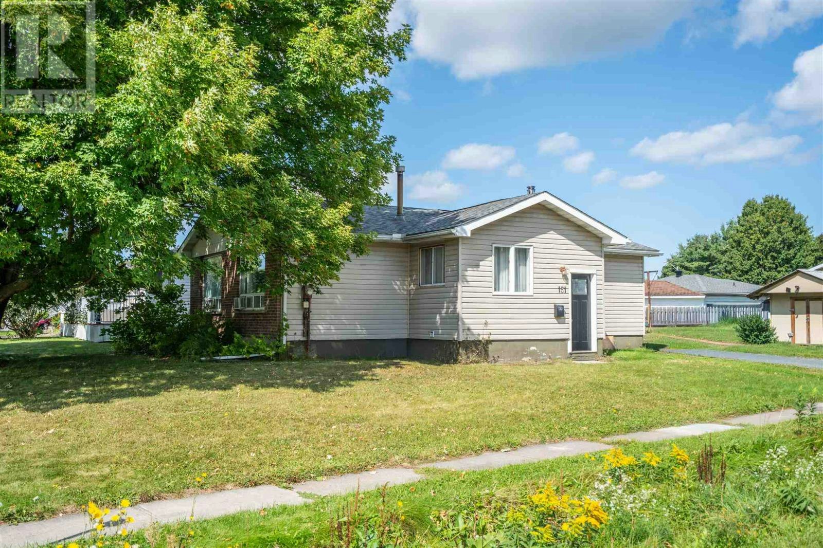 151 Chicora Crescent, Sault Ste. Marie, ON, P6A 5T1