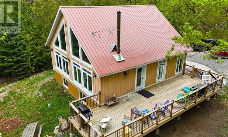 884 Dunlop Shores Road