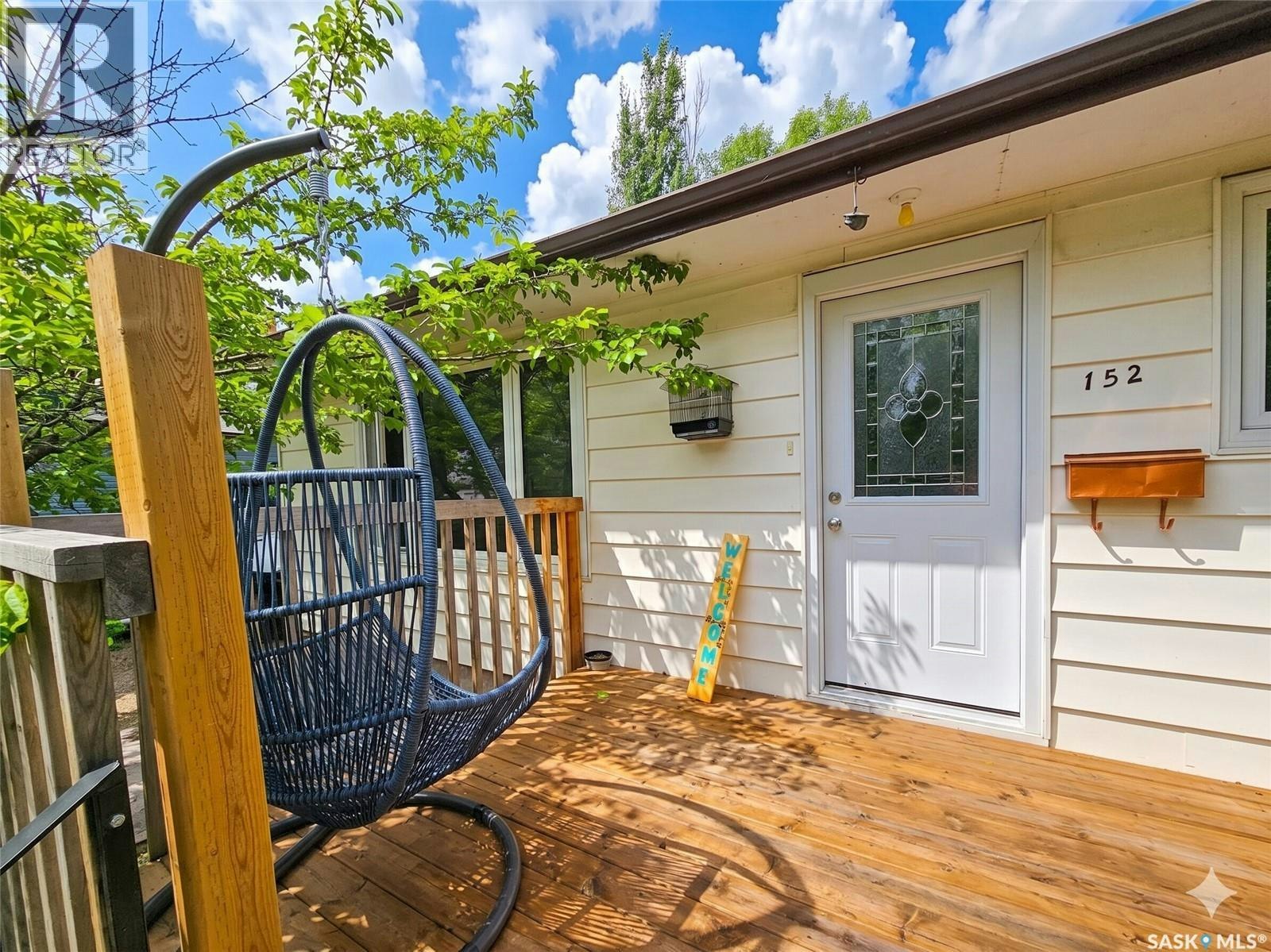 152 5th Avenue SE, Swift Current, SK, S9H 3M7