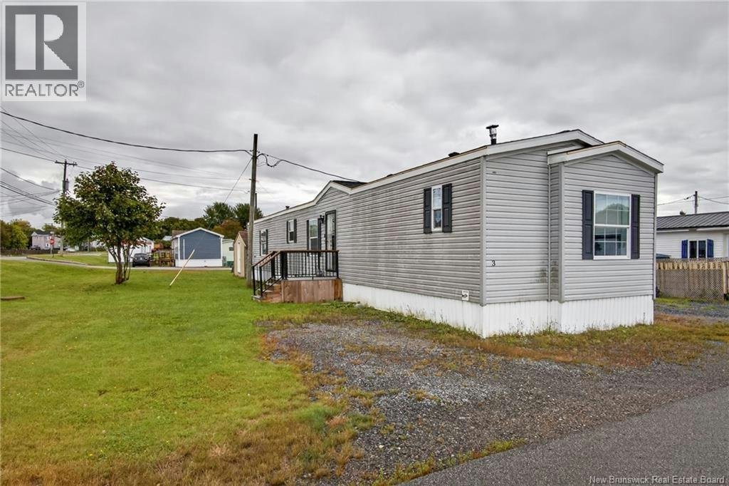 3 Daisy Street, Saint John, NB, E2M 5M9